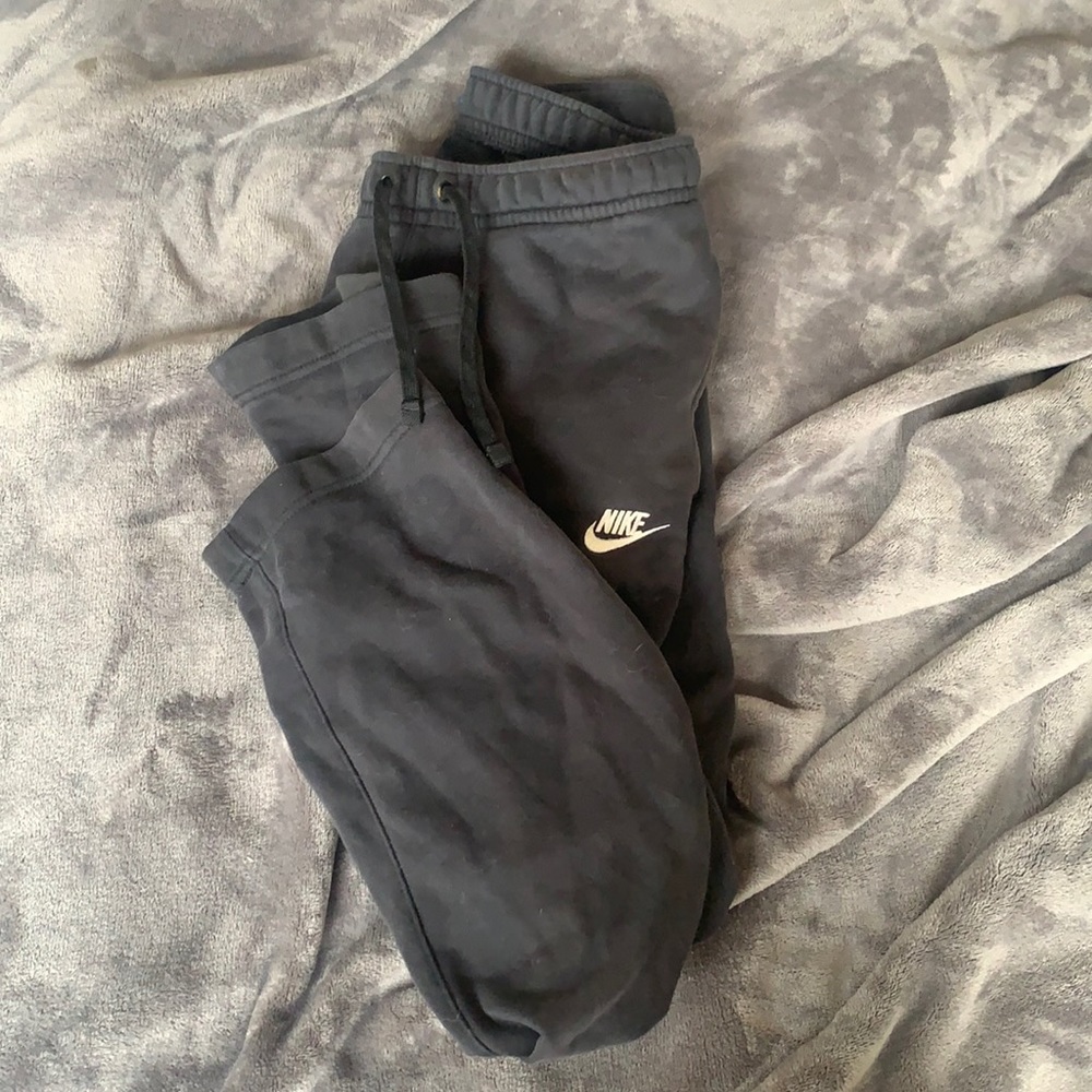 black nike sweats
